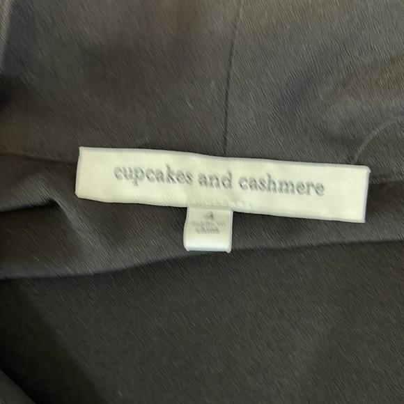 Cupcakes and Cashmere Hanna Black Jumpsuit Size 4 - Picture 4 of 12